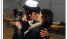 女同性恋亲吻视频,女同性恋亲吻瞬间